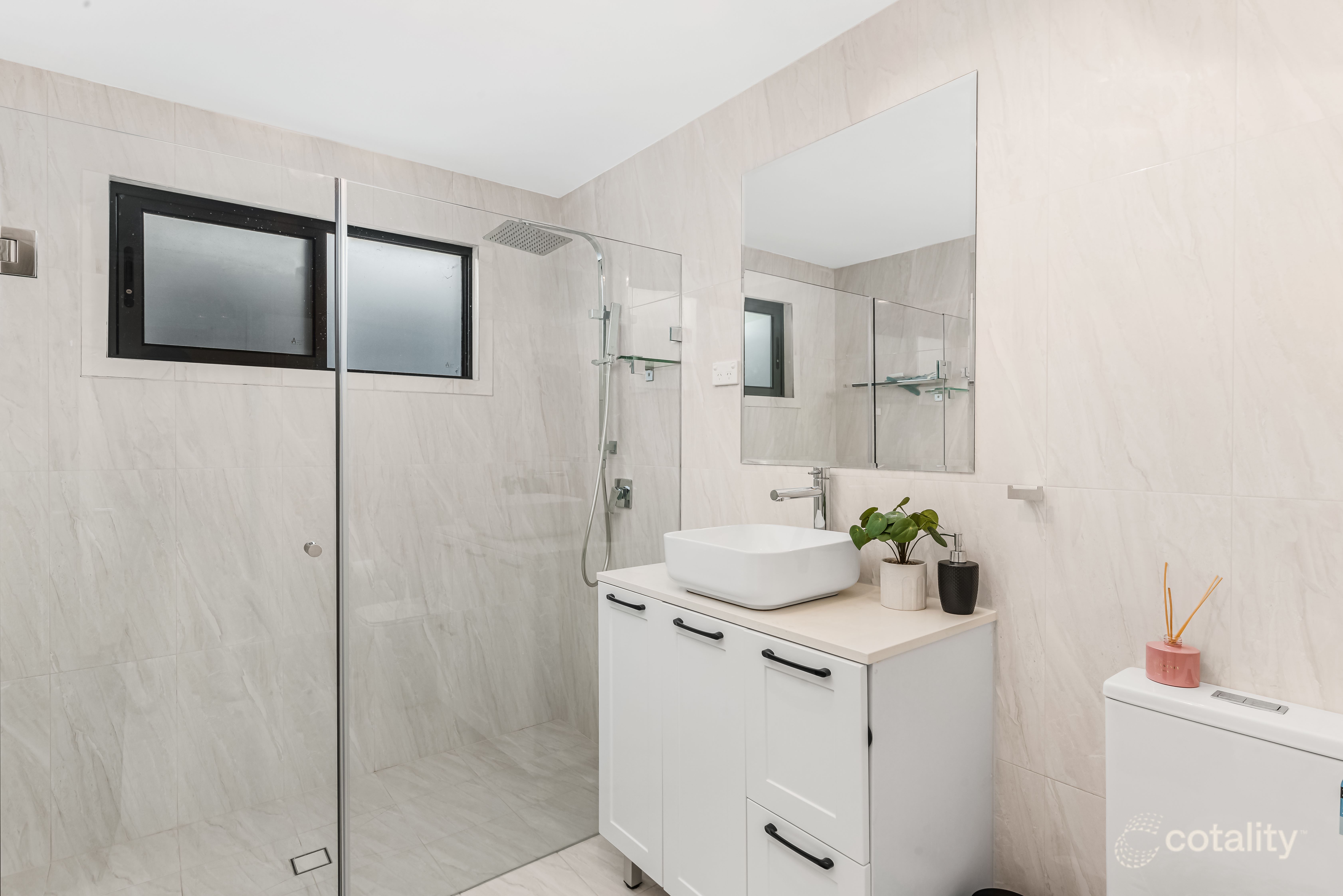 4 Bielski Cres, Oran Park, NSW 2570