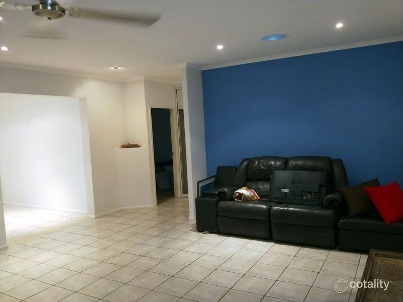 7 Garland Cl, Kanimbla, QLD 4870