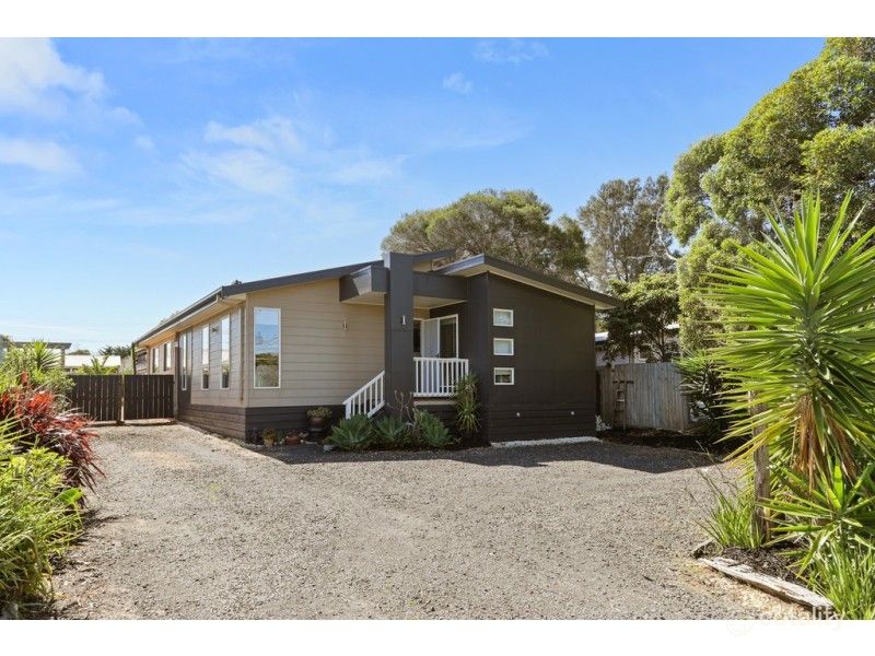 5 Churchill Dr, Cowes, VIC 3922