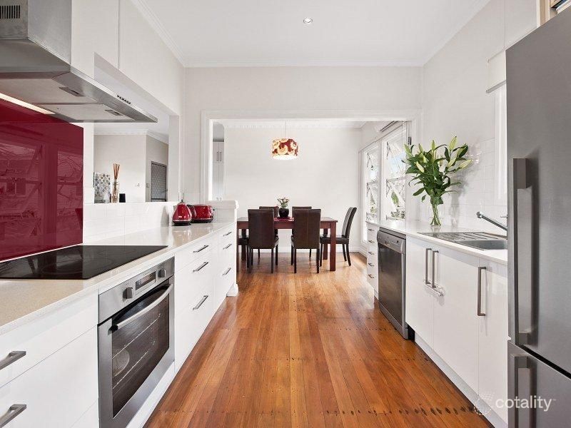 15 Mee St, Carina, QLD 4152