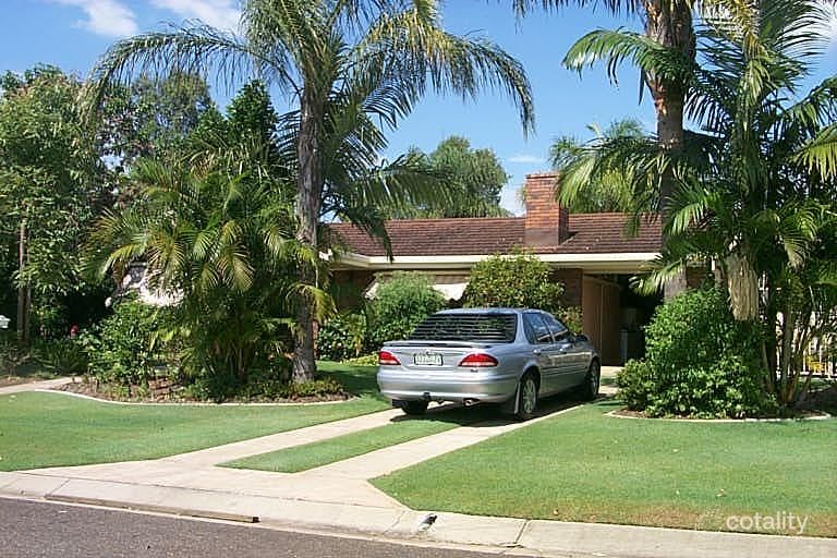 11 Blenheim Cres, Yamanto, QLD 4305