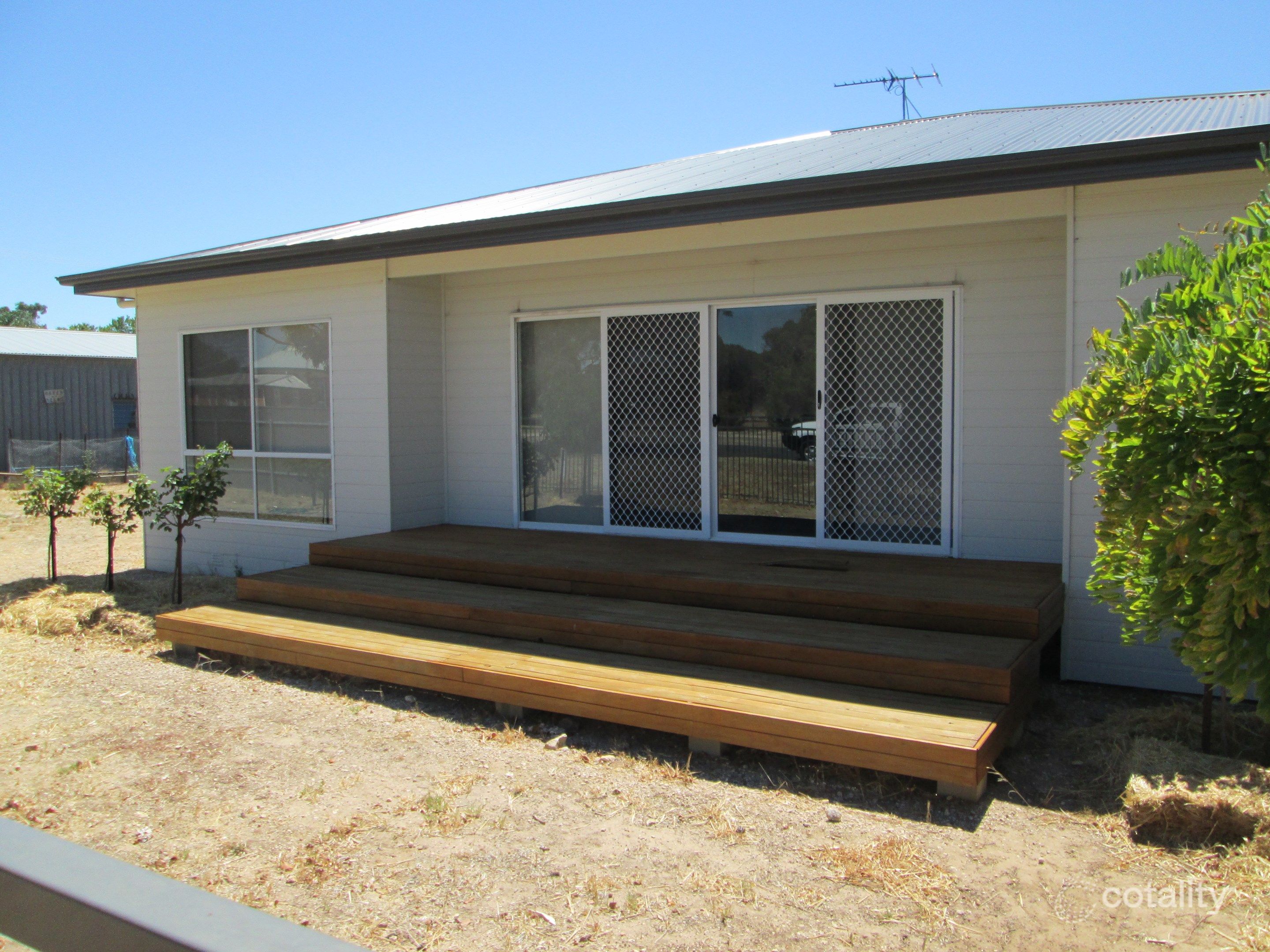 15 Coombe Tce, Coonalpyn, SA 5265