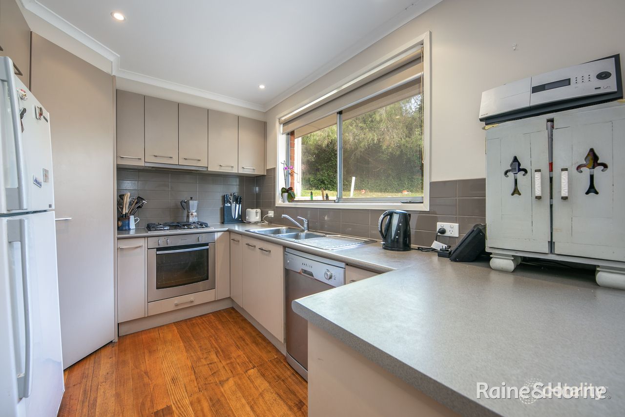 104 Brook St, Sunbury, VIC 3429