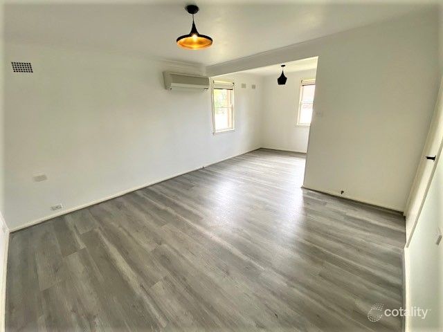 12 Papeete Ave, Lethbridge Park, NSW 2770