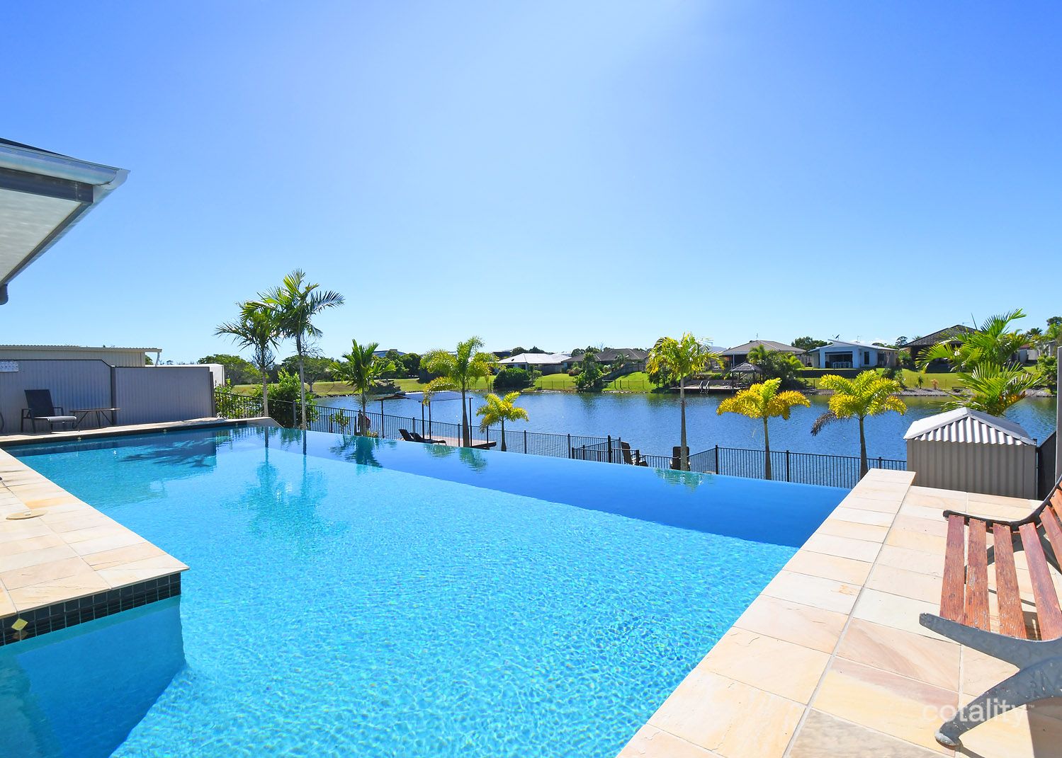 10 Earl St Vincent Cct, Eli Waters, QLD 4655