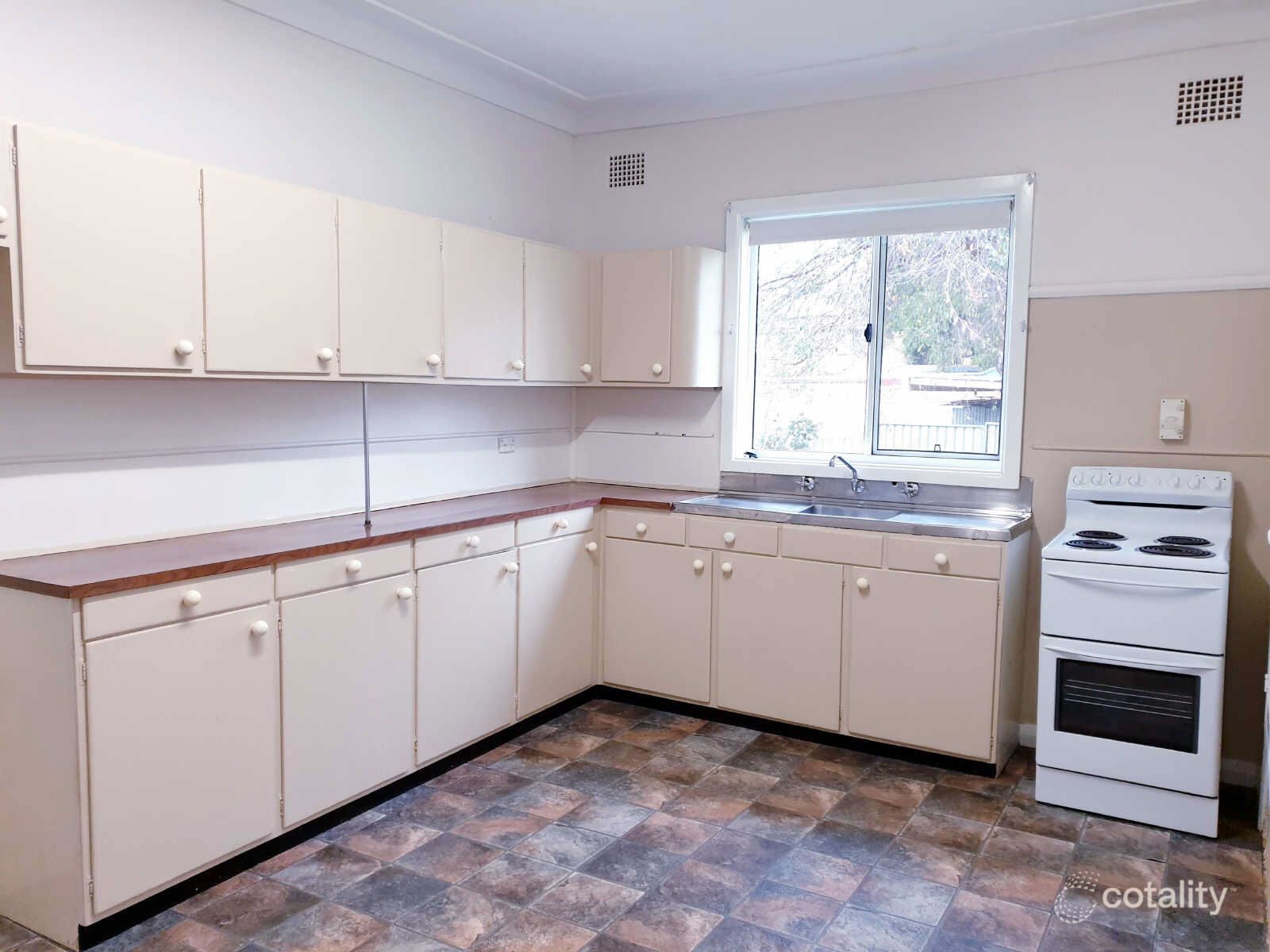 77 Wilburtree St, Hillvue, NSW 2340