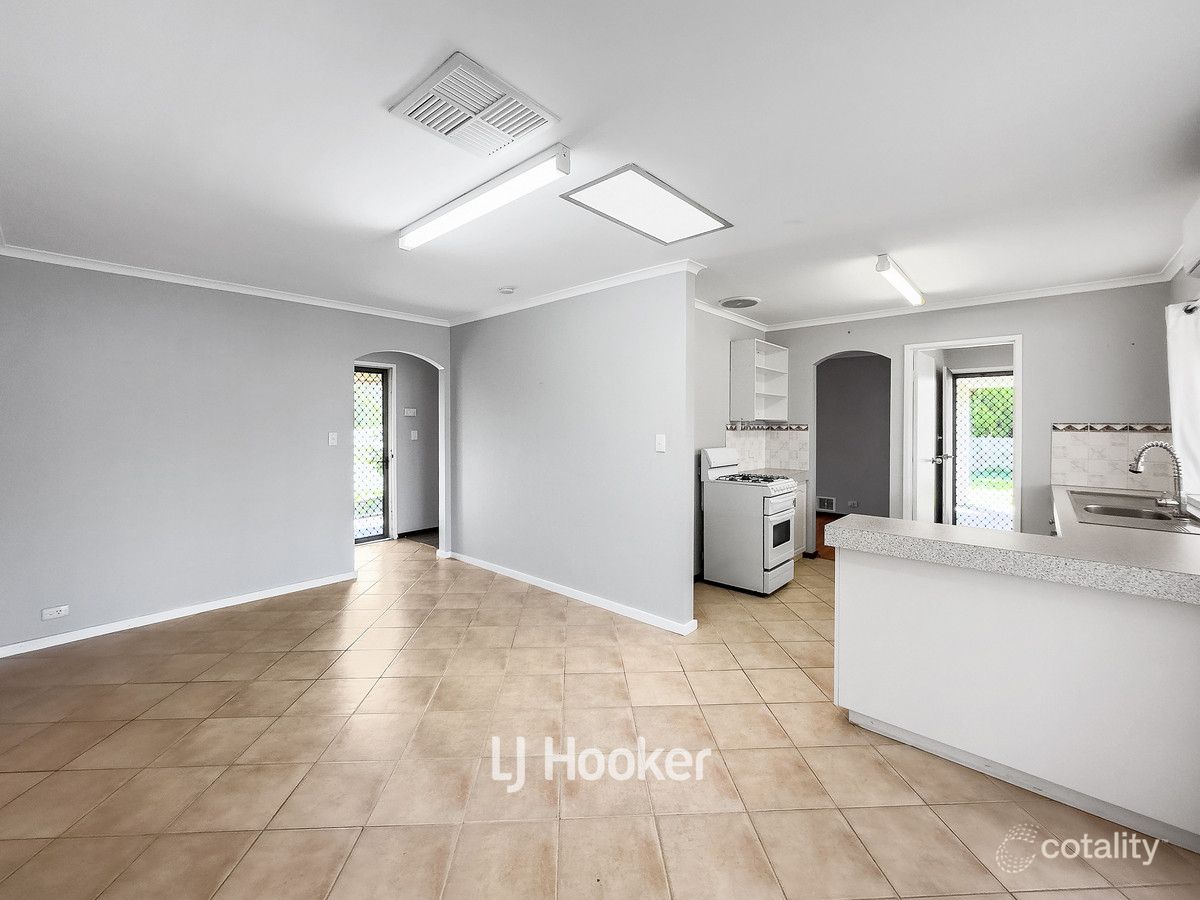 16 Ganfield Pl, Australind, WA 6233