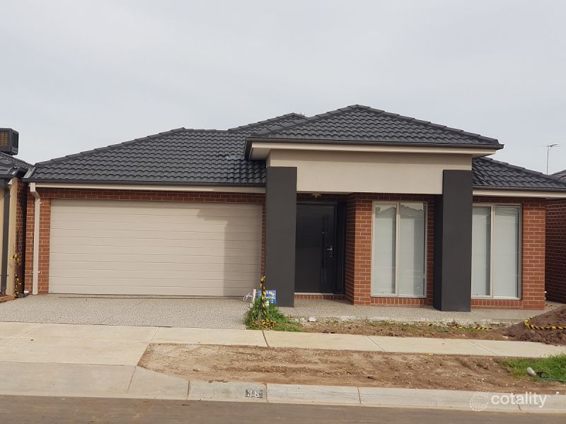 38 Kalbian Dr, Clyde North, VIC 3978