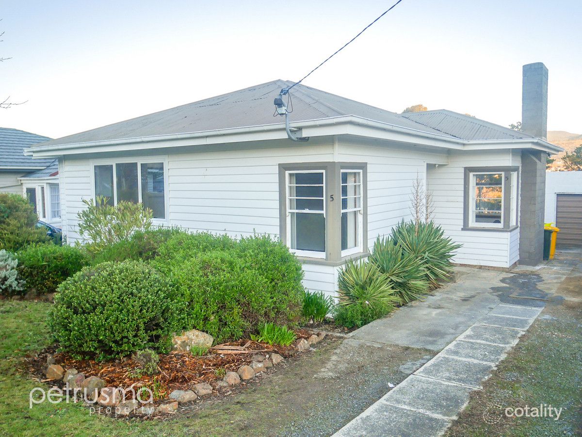 5 Derwent Tce, New Norfolk, TAS 7140