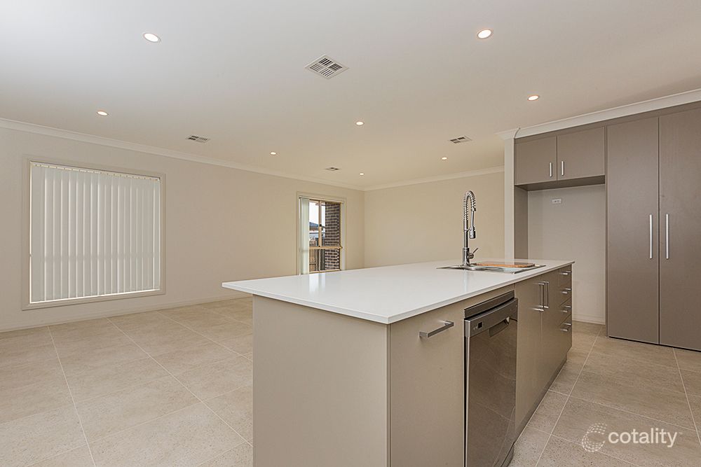 22 Bonarba Link, Googong, NSW 2620