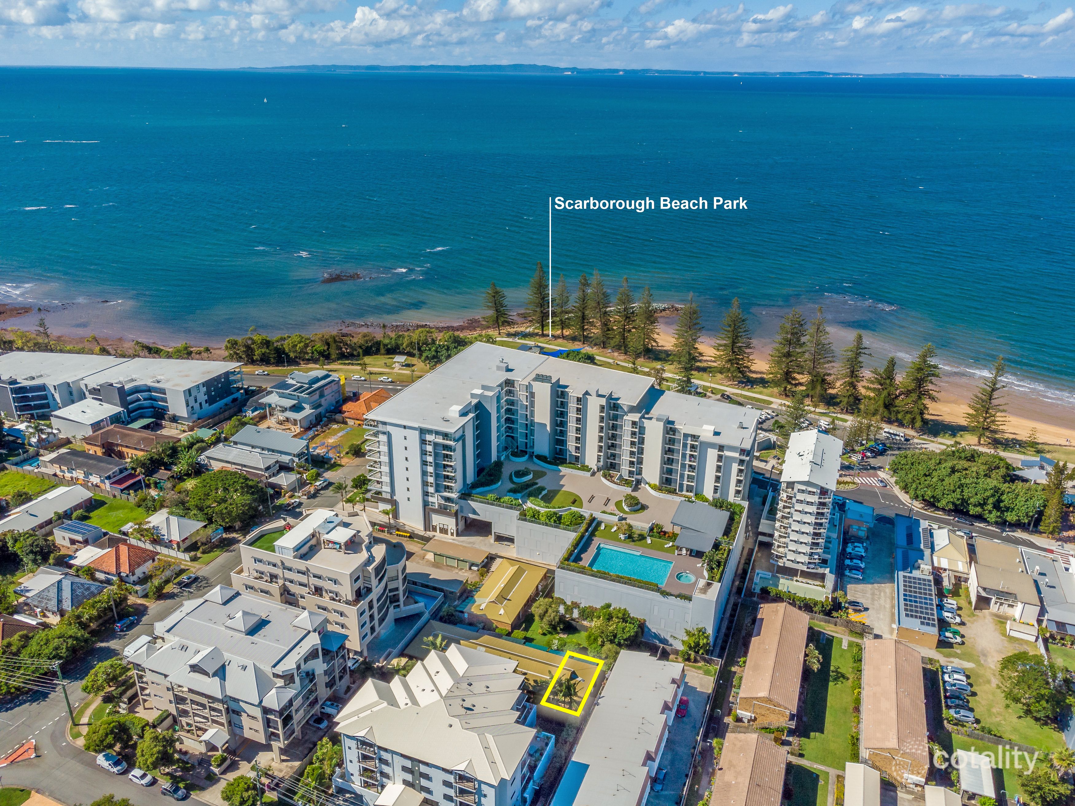 1/1 Rock St, Scarborough, QLD 4020