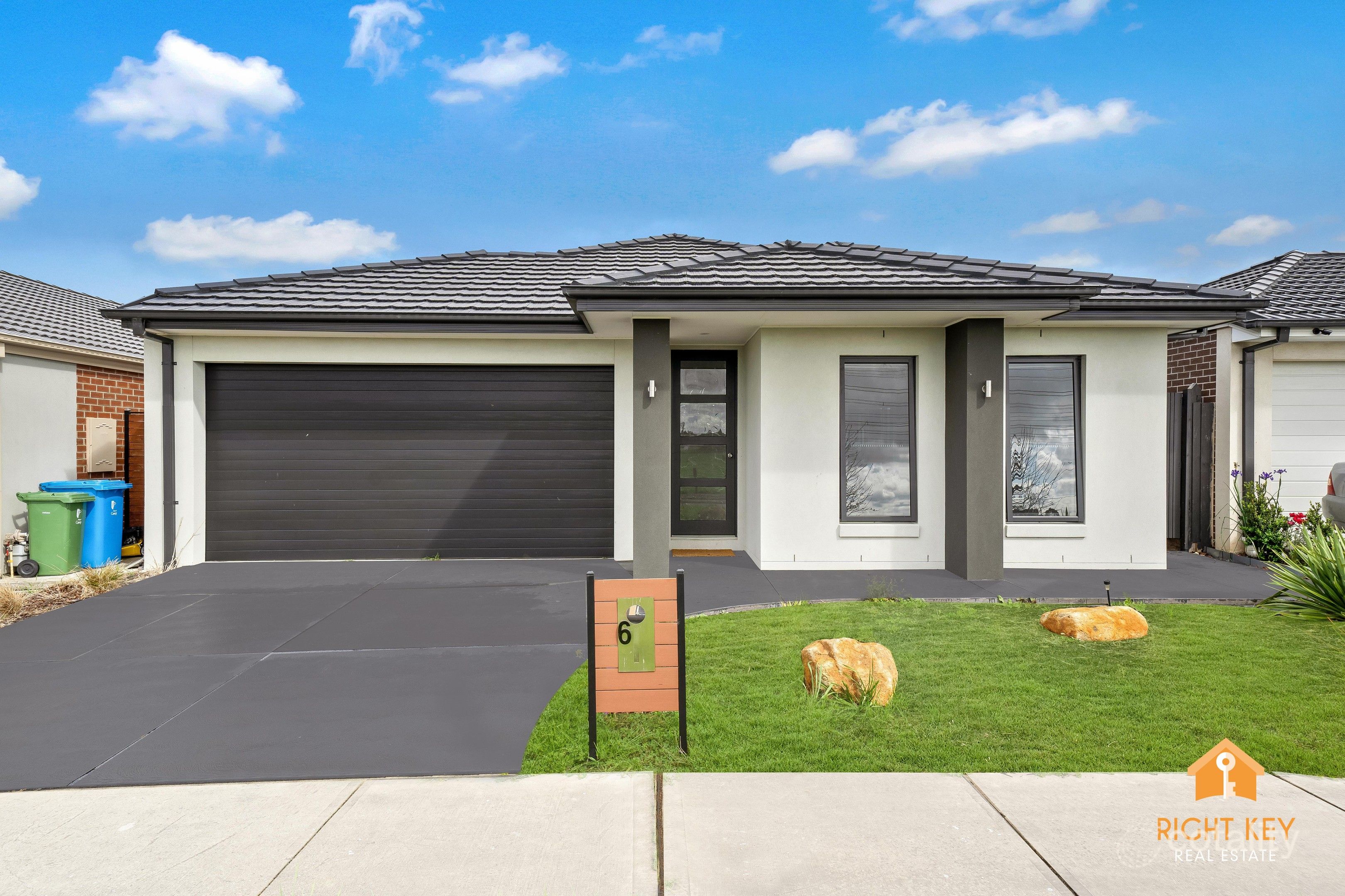 6 Bales Rd, Cranbourne East, VIC 3977