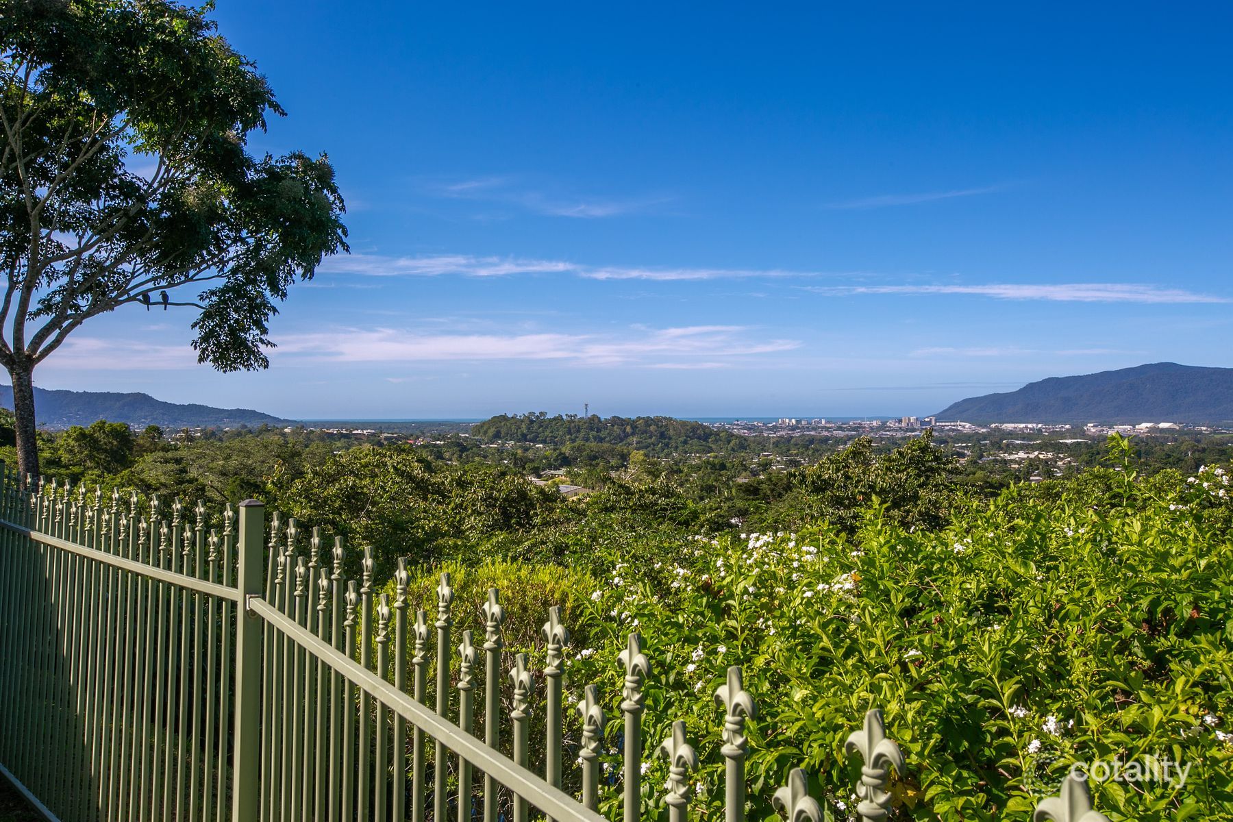 57 Falcon St, Bayview Heights, QLD 4868