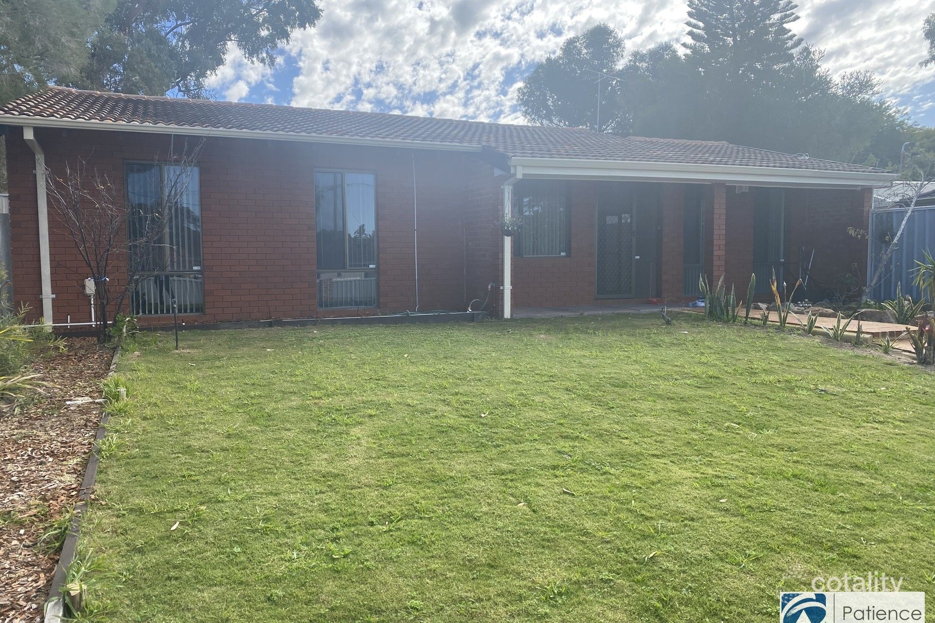 10 Madana Pl, Craigie, WA 6025