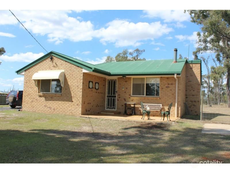 77 Lakes Dr, Laidley Heights, QLD 4341