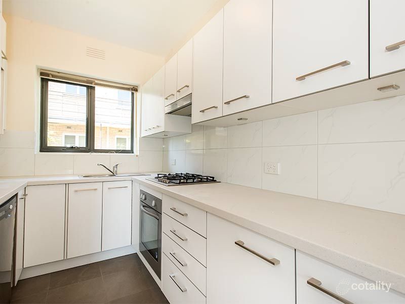 3/35 Pine Ave, Elwood, VIC 3184
