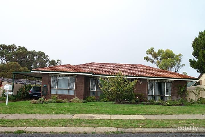 70 Moorpark Ave, Yanchep, WA 6035