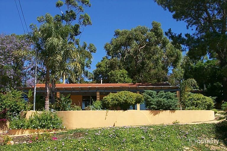 12 Harrison Rd, Mount Richon, WA 6112