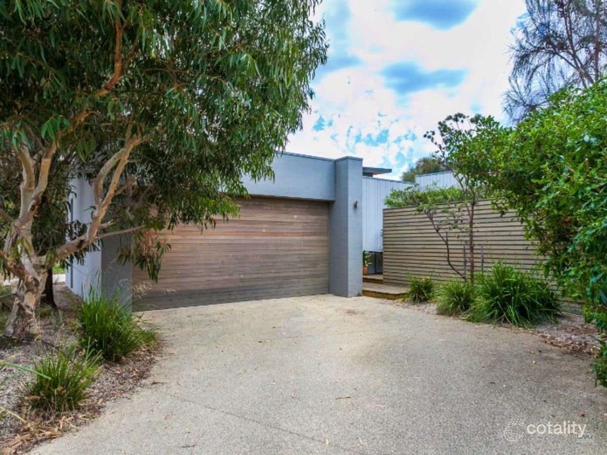 36 Loch Lomond Cres, Torquay, VIC 3228