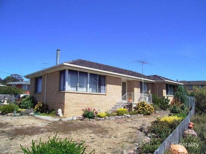 16 Boyle St, Triabunna, TAS 7190