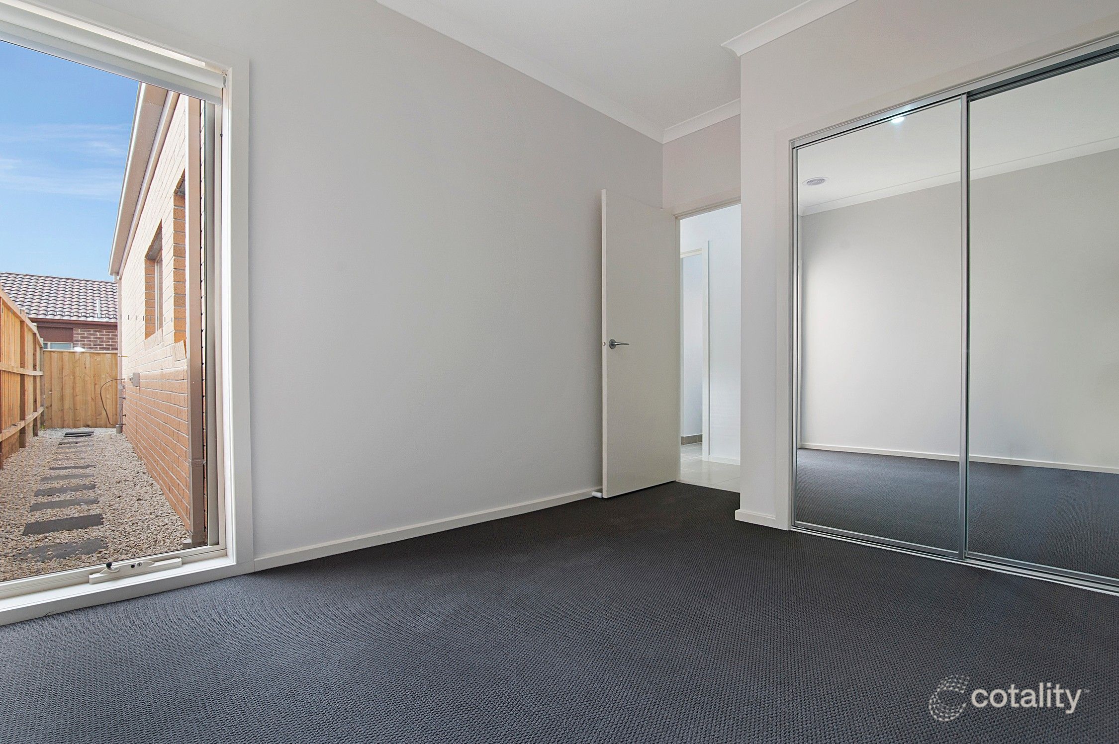 46 Pyrenees Rd, Clyde, VIC 3978