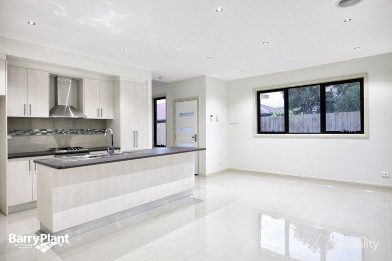 2/10 Field St, Craigieburn, VIC 3064