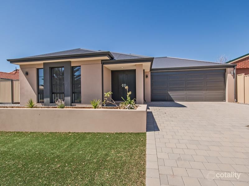 4 Vila Do Porto Cres, Secret Harbour, WA 6173