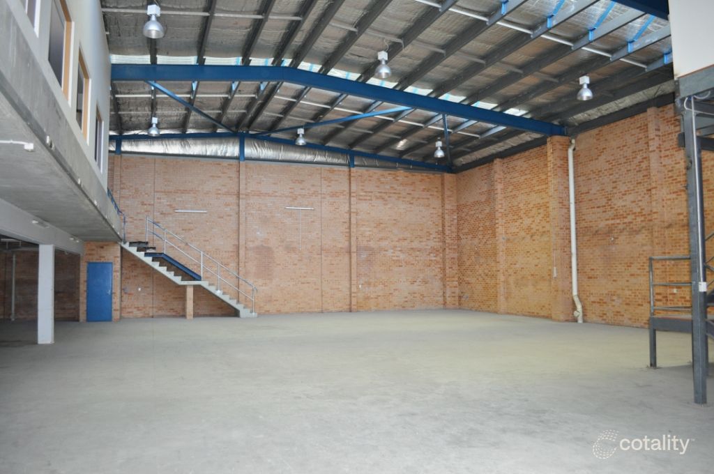 8 Powells Rd, Brookvale, NSW 2100