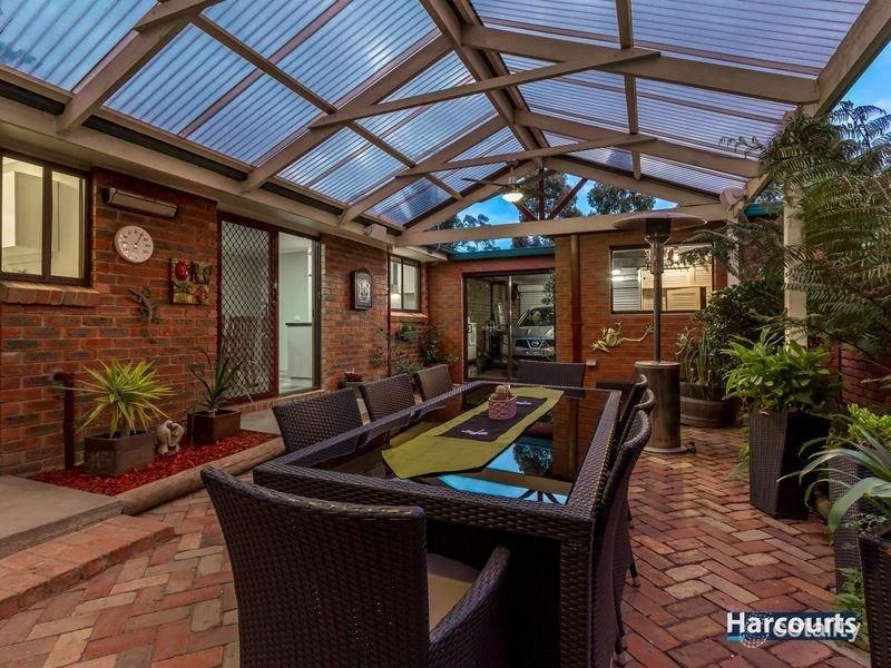 8 Humphreys Way, Rowville, VIC 3178
