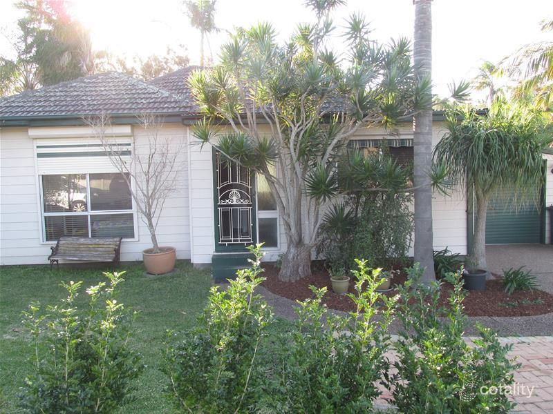 48 Lakelands Dr, Dapto, NSW 2530