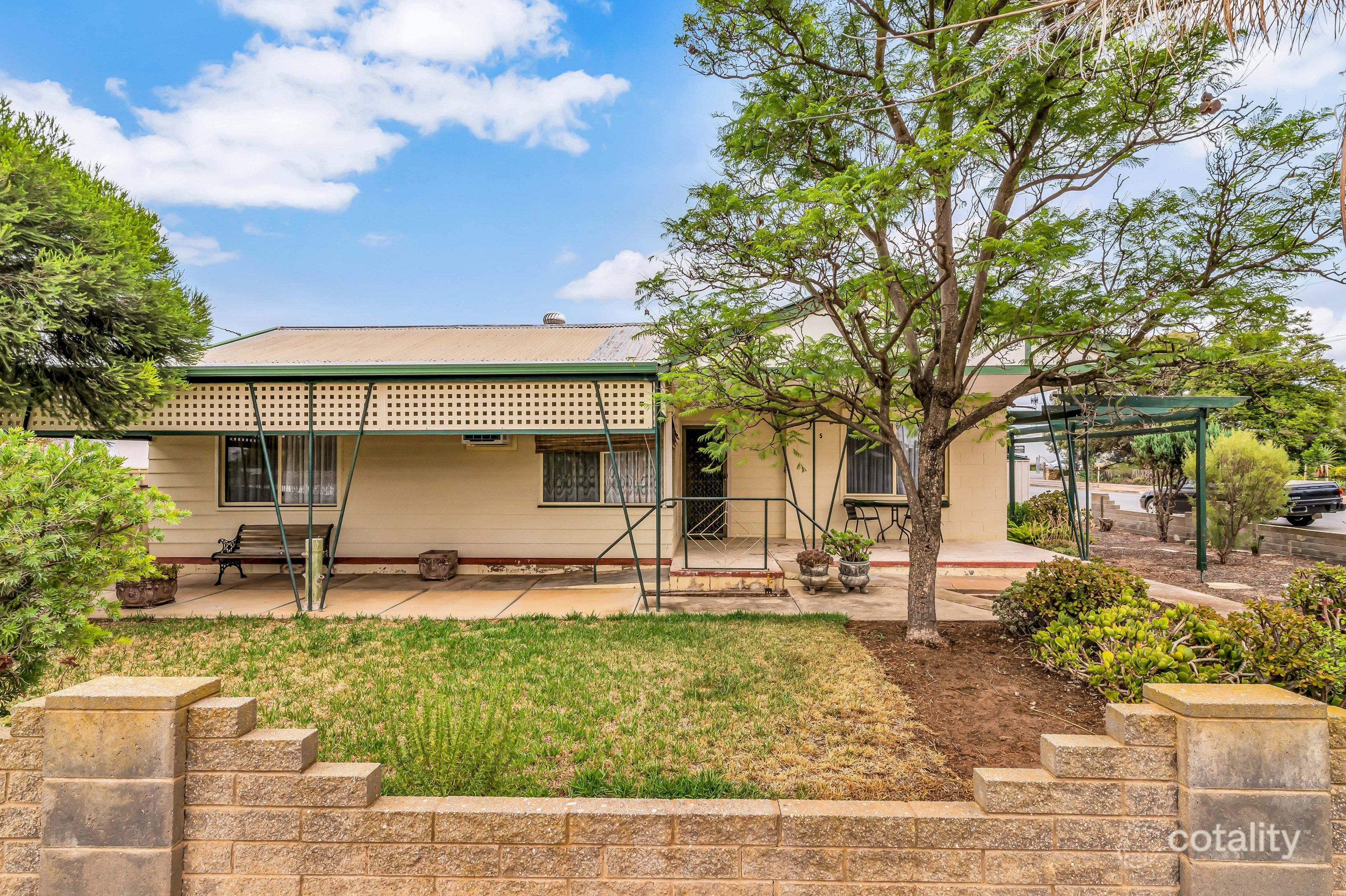 5 Rowe Cres, Two Wells, SA 5501