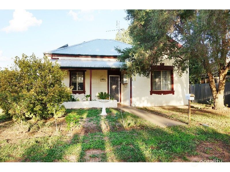 7 Third Ave N, Narromine, NSW 2821