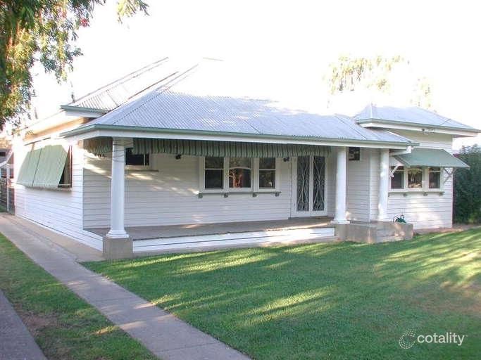 405 Harfleur St, Deniliquin, NSW 2710