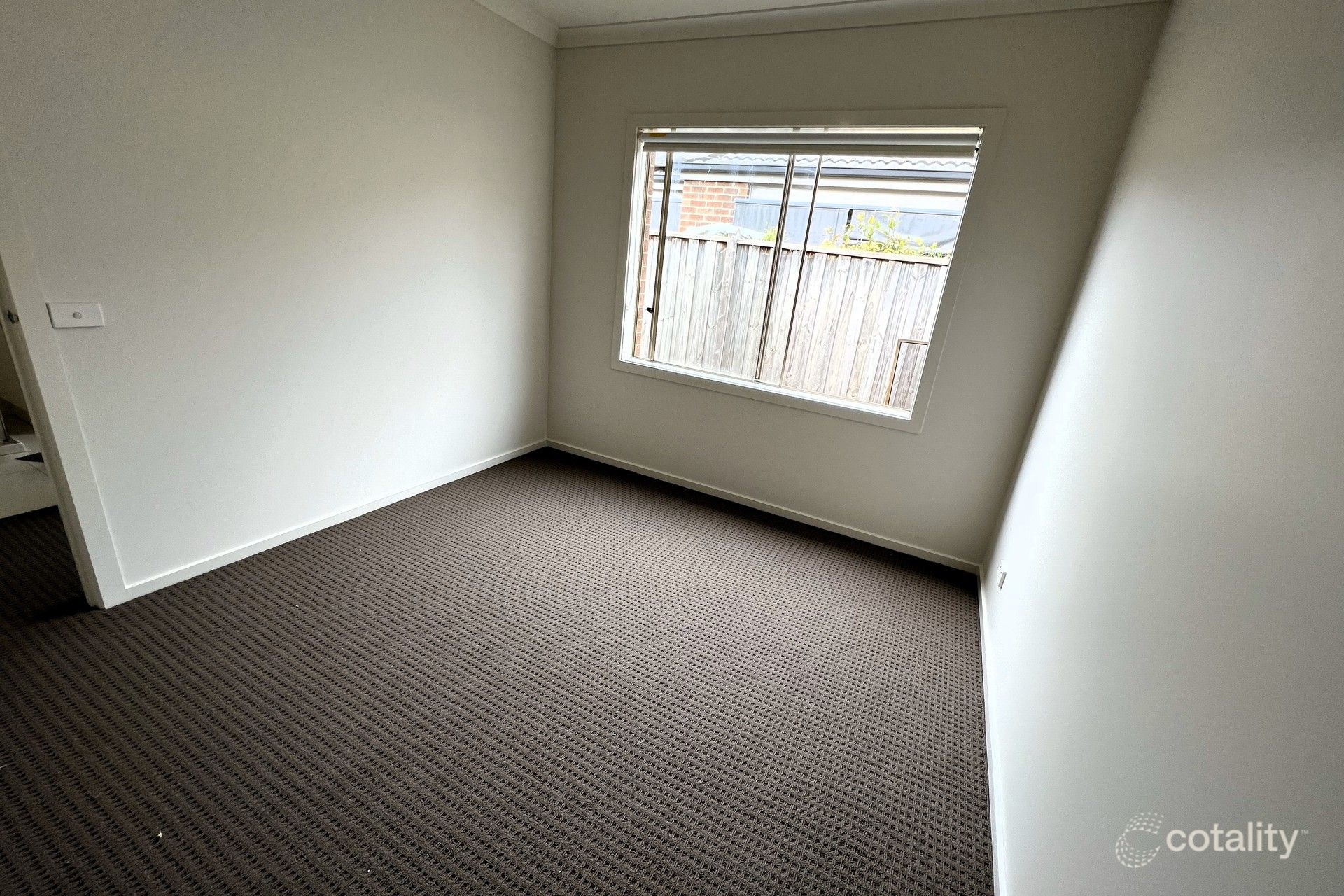 8 Brolin Tce, Cranbourne North, VIC 3977