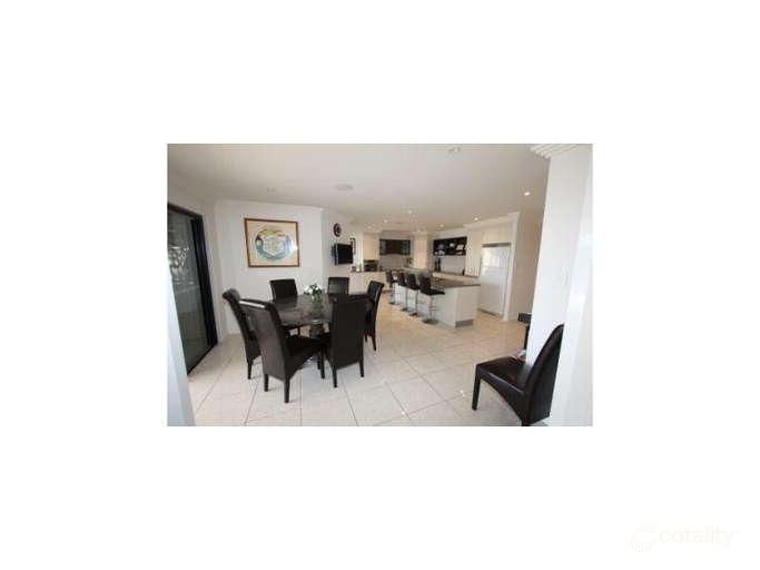 16 Connemara Dr, Kawana, QLD 4701