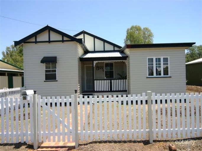 68 Edward St, Dalby, QLD 4405