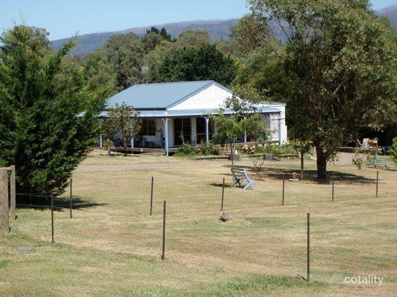 3 Cathedral Cl, Buxton, VIC 3711