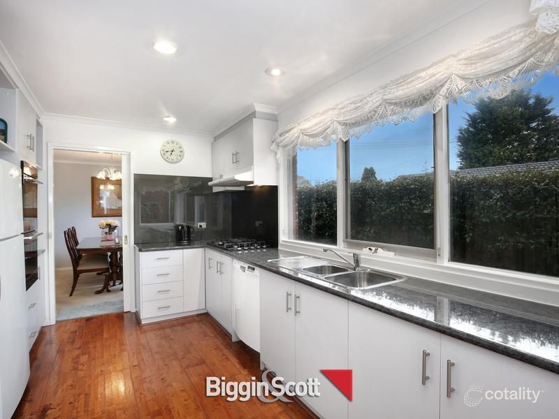 13 Leopold Cres, Hampton Park, VIC 3976
