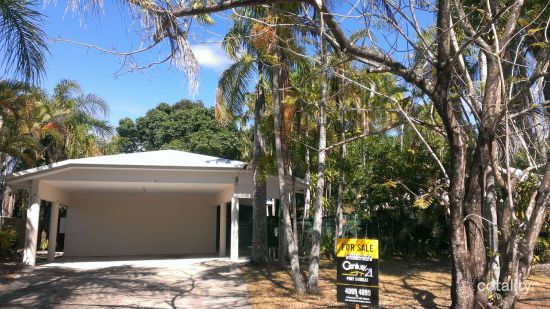 4 Thooleer Cl, Cooya Beach, QLD 4873