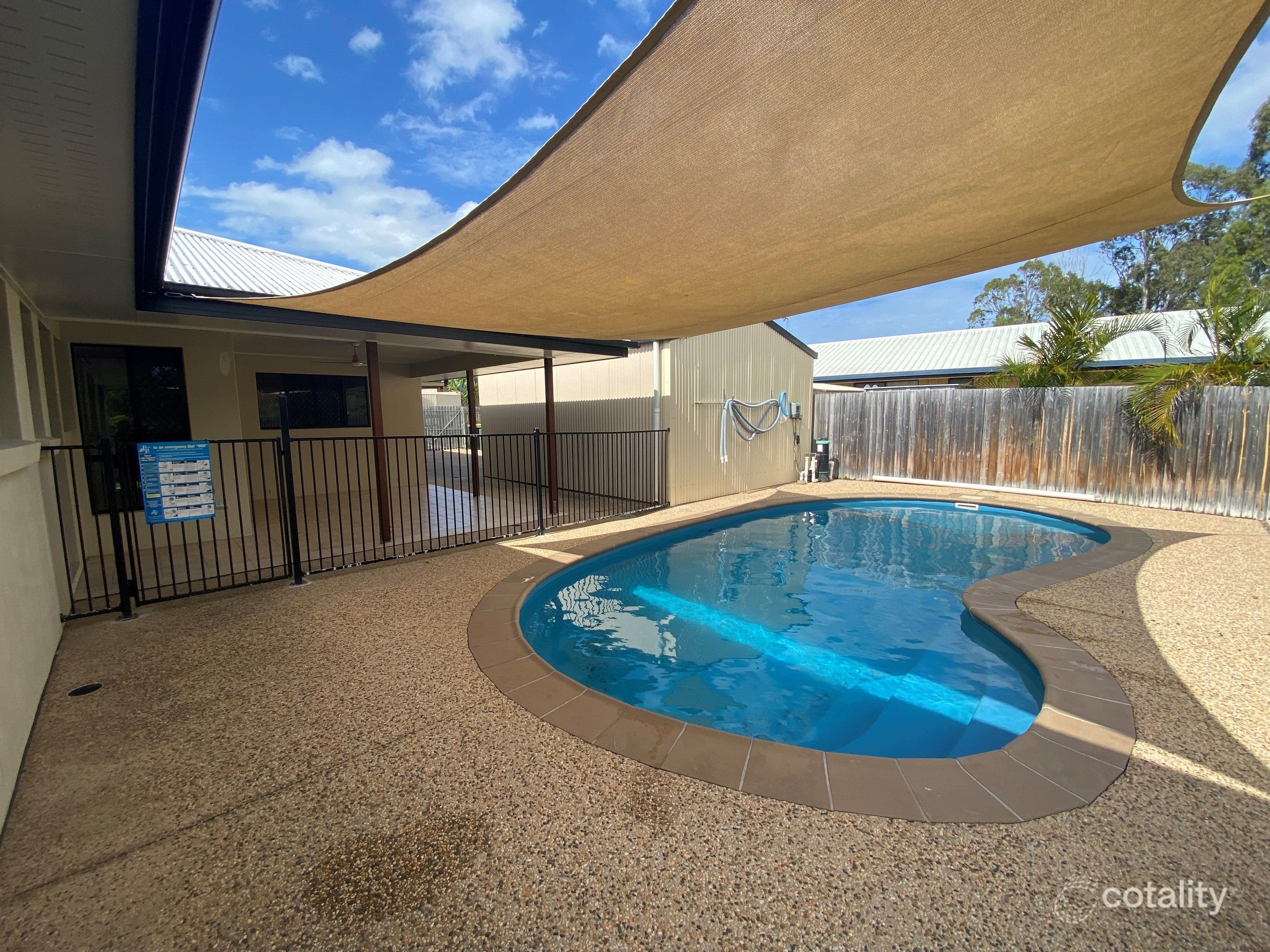 15 Schooner St, Tannum Sands, QLD 4680