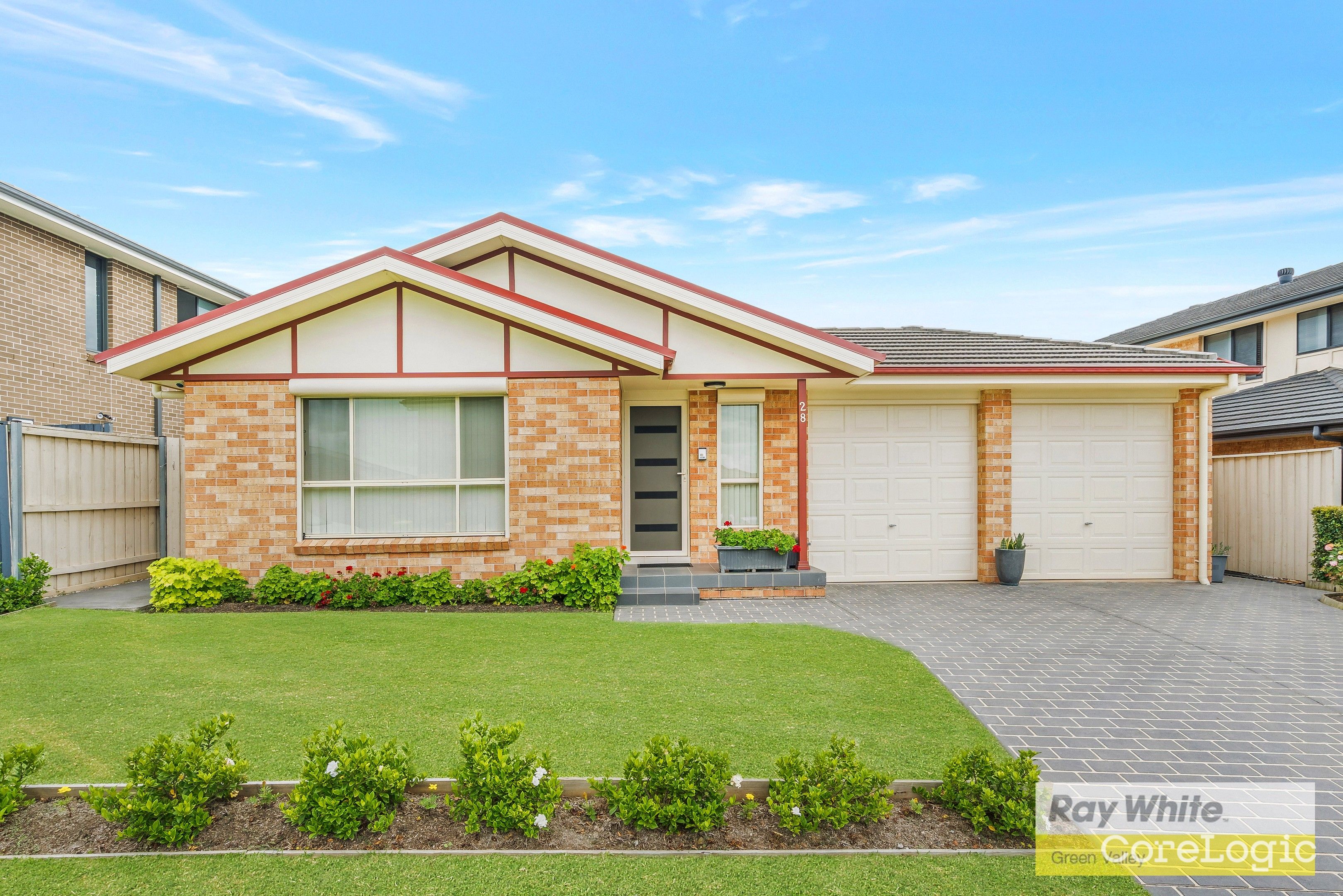 28 Graziers Way, Carnes Hill, NSW 2171