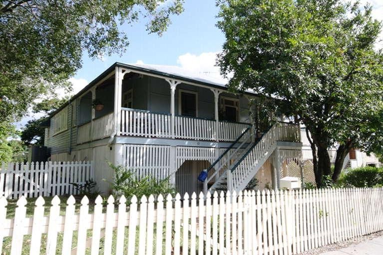 17 Killarney St, Yeronga, QLD 4104
