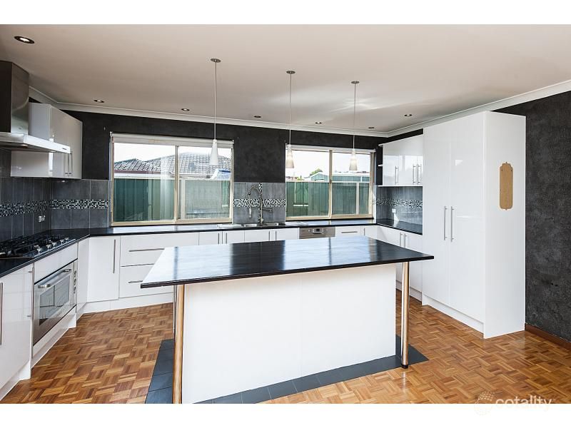 27 Strasbourg Rmbl, Port Kennedy, WA 6172