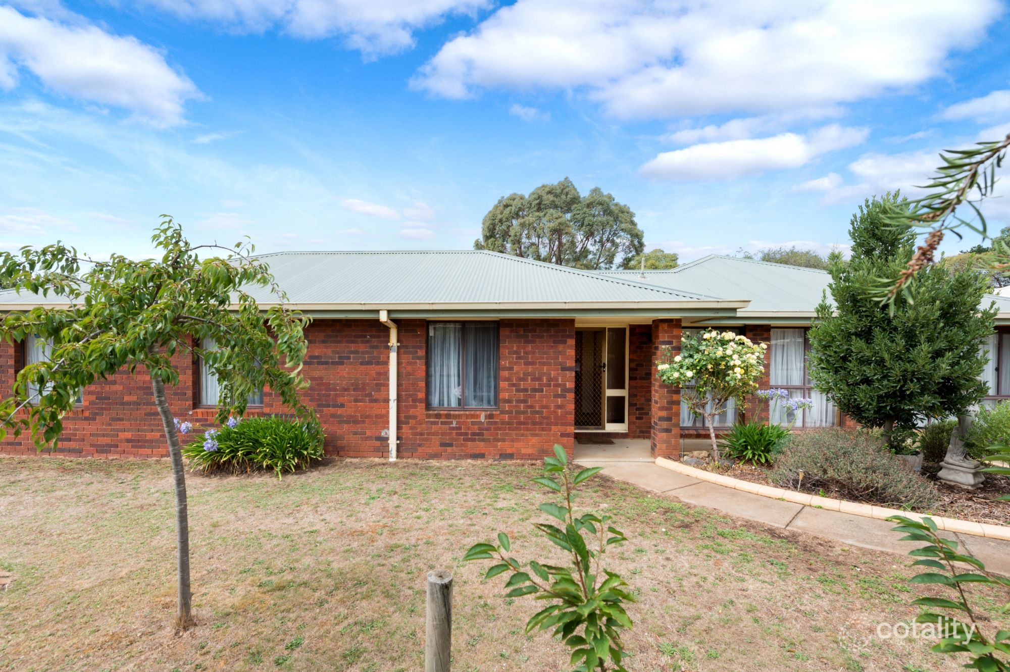 40 White Ave, Romsey, VIC 3434
