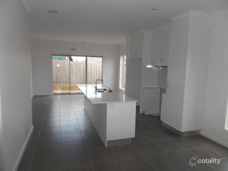 2/38 Forest Rd N, Lara, VIC 3212