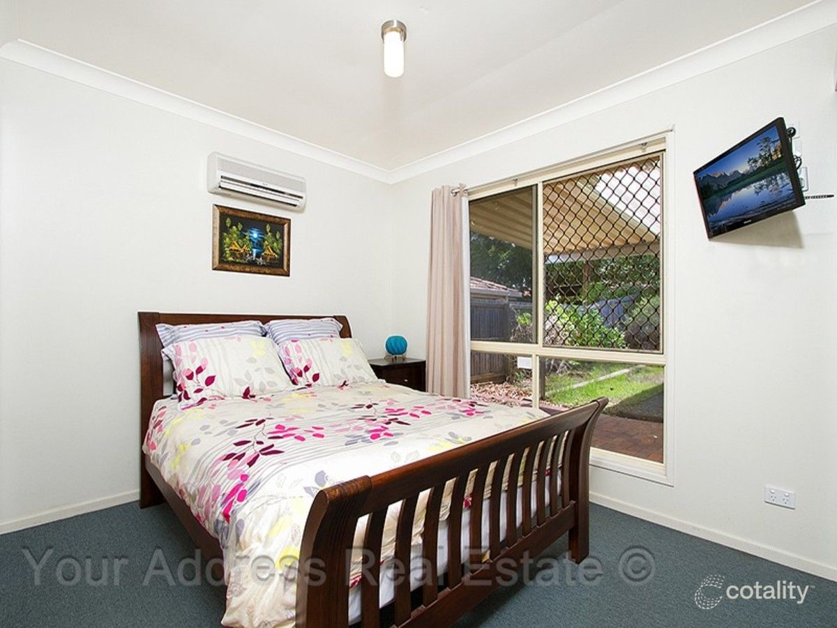 13 Ponderosa St, Hillcrest, QLD 4118