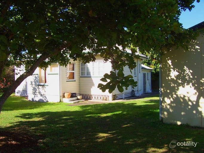 15 Robert St, Clontarf, QLD 4019
