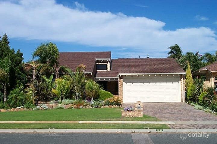 32 Windlass Ave, Ocean Reef, WA 6027