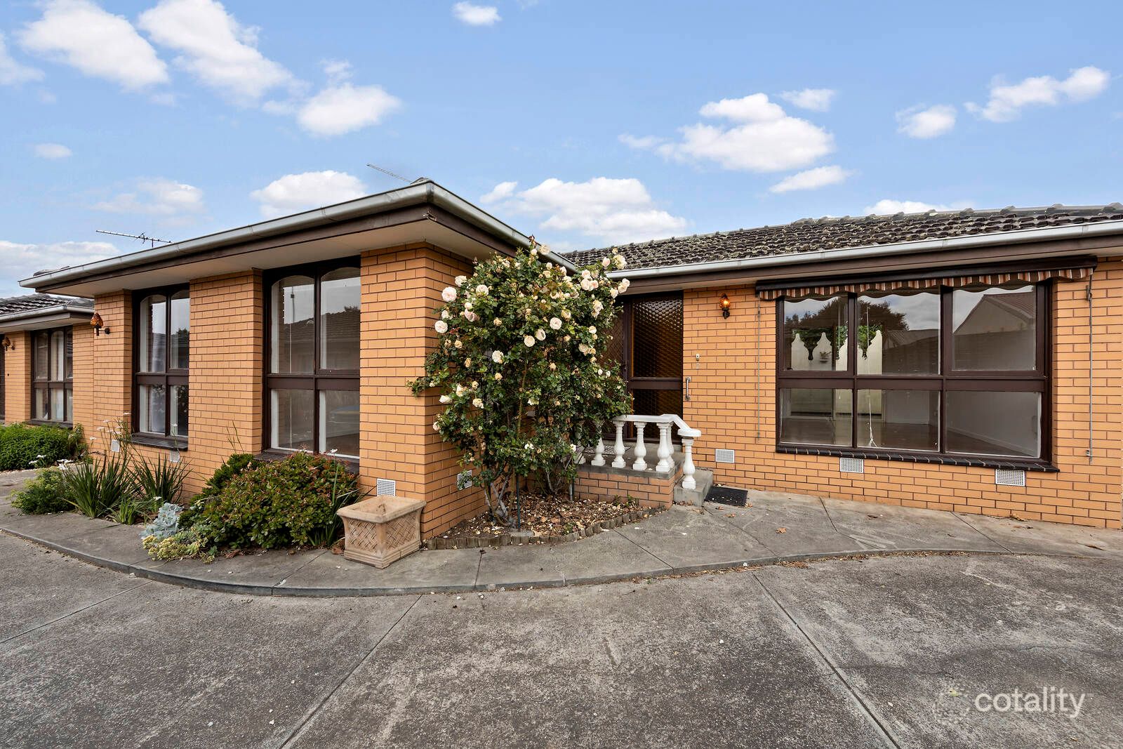 2/27 Ormond Rd, West Footscray, VIC 3012