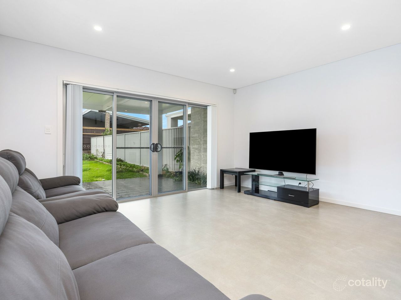 71b Harris St, Guildford, NSW 2161